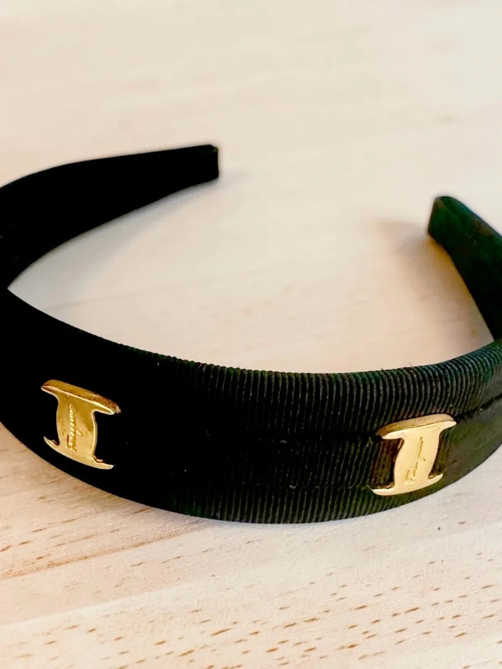 Ferragamo Black Headband Vara